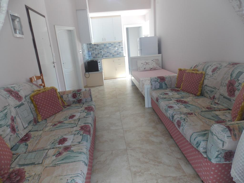 Linda Home Sarande Luaran gambar