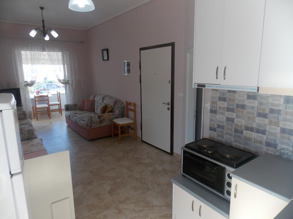Linda Home Sarande Luaran gambar